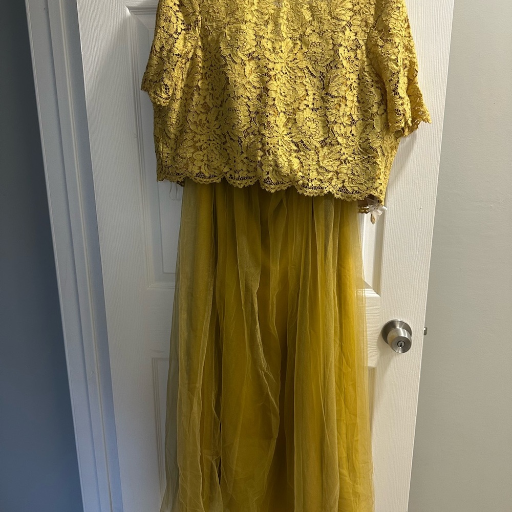 Mustard Lace & Tulle Maxi Dress — Elegant Women's Evening Gown